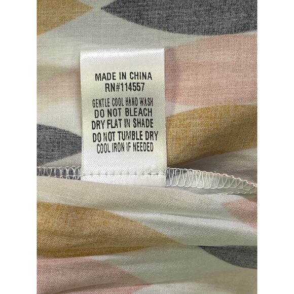 THML Smocked Neck Geometric Print Puff Sleeve Blouse Size S 100% Rayon - Picture 9 of 9